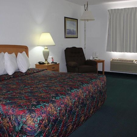 Americas Best Value Inn Grand Forks Eksteriør billede