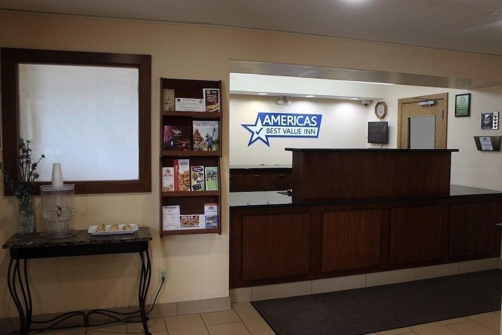 Americas Best Value Inn Grand Forks Eksteriør billede