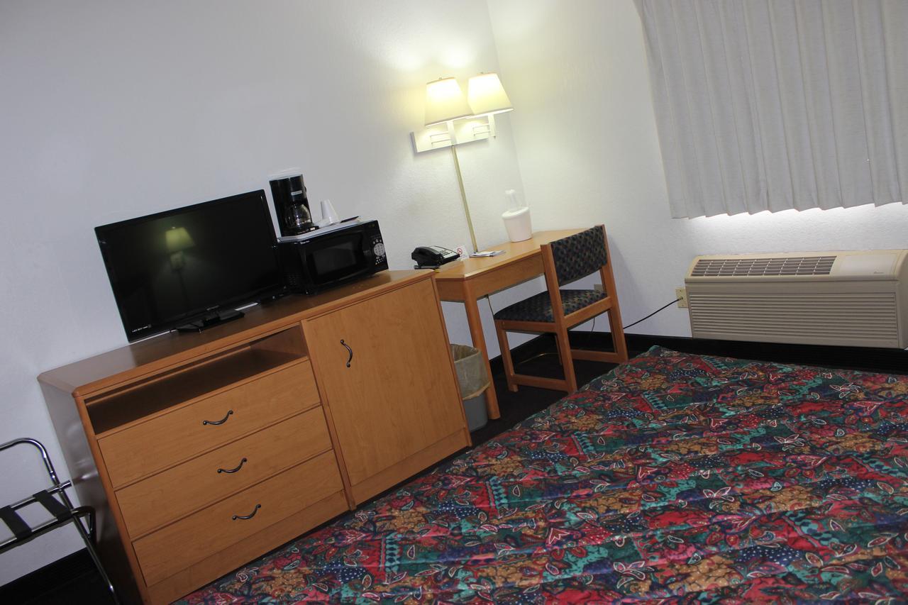 Americas Best Value Inn Grand Forks Eksteriør billede