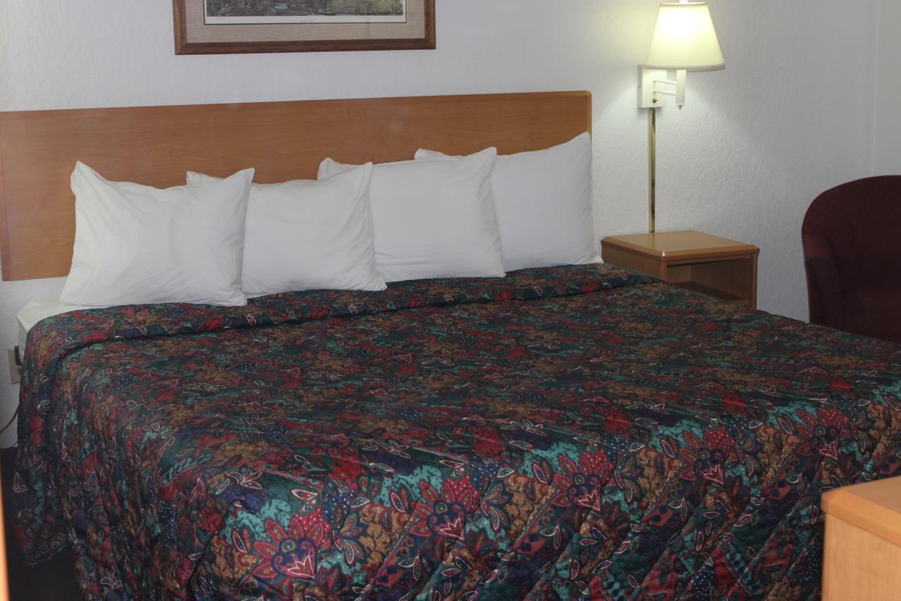 Americas Best Value Inn Grand Forks Eksteriør billede