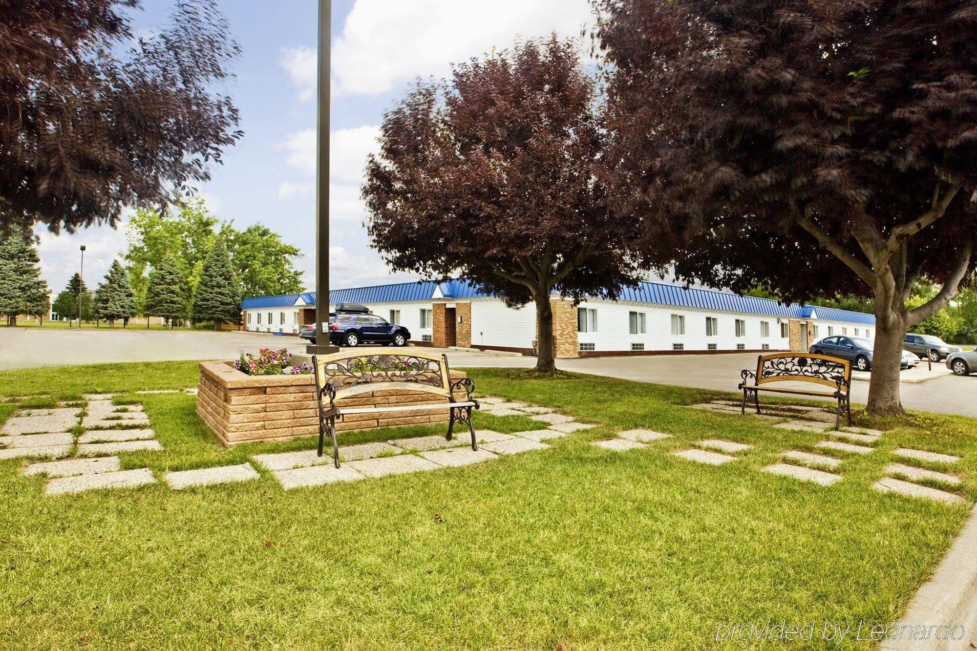 Americas Best Value Inn Grand Forks Eksteriør billede