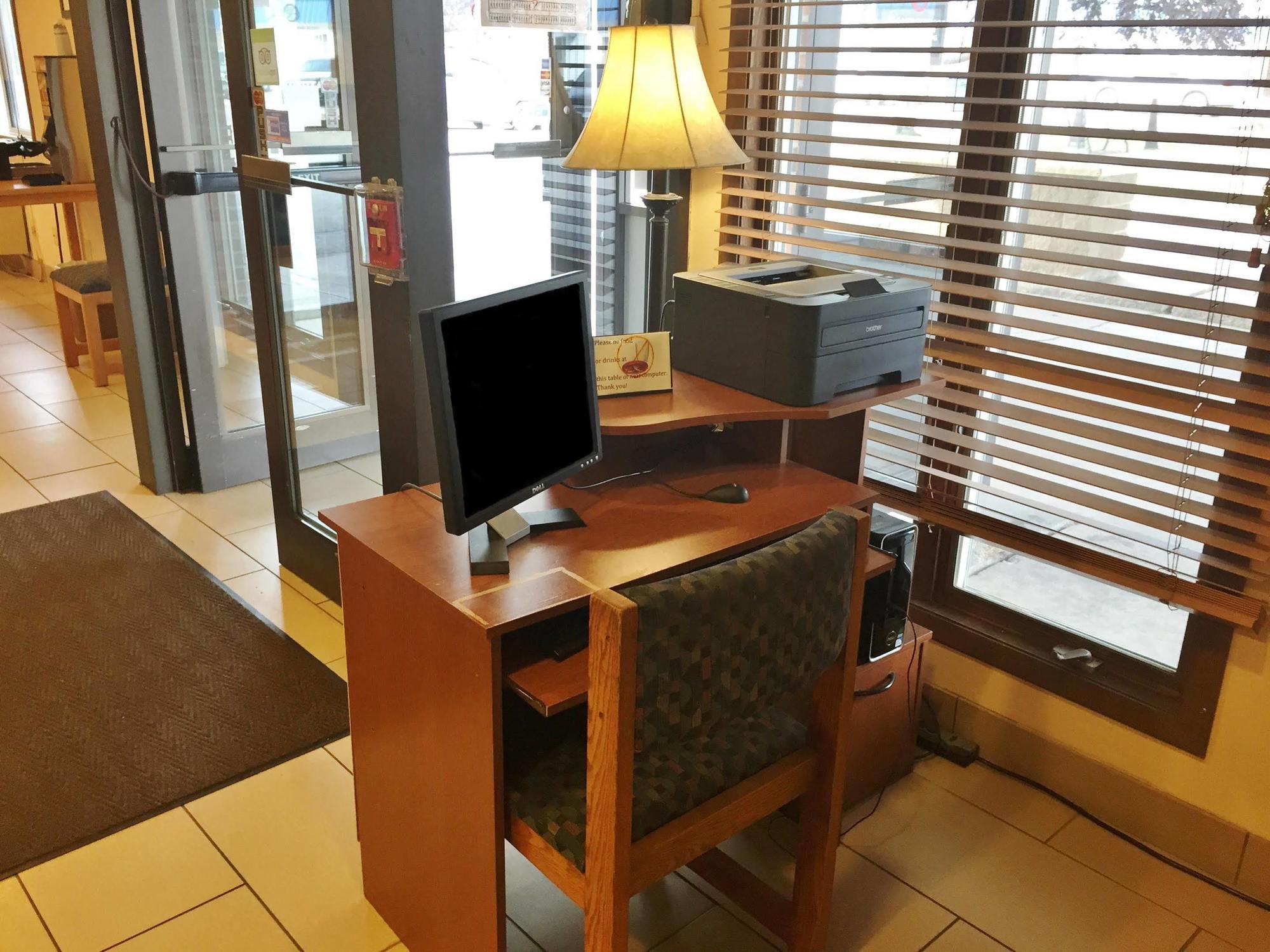 Americas Best Value Inn Grand Forks Eksteriør billede
