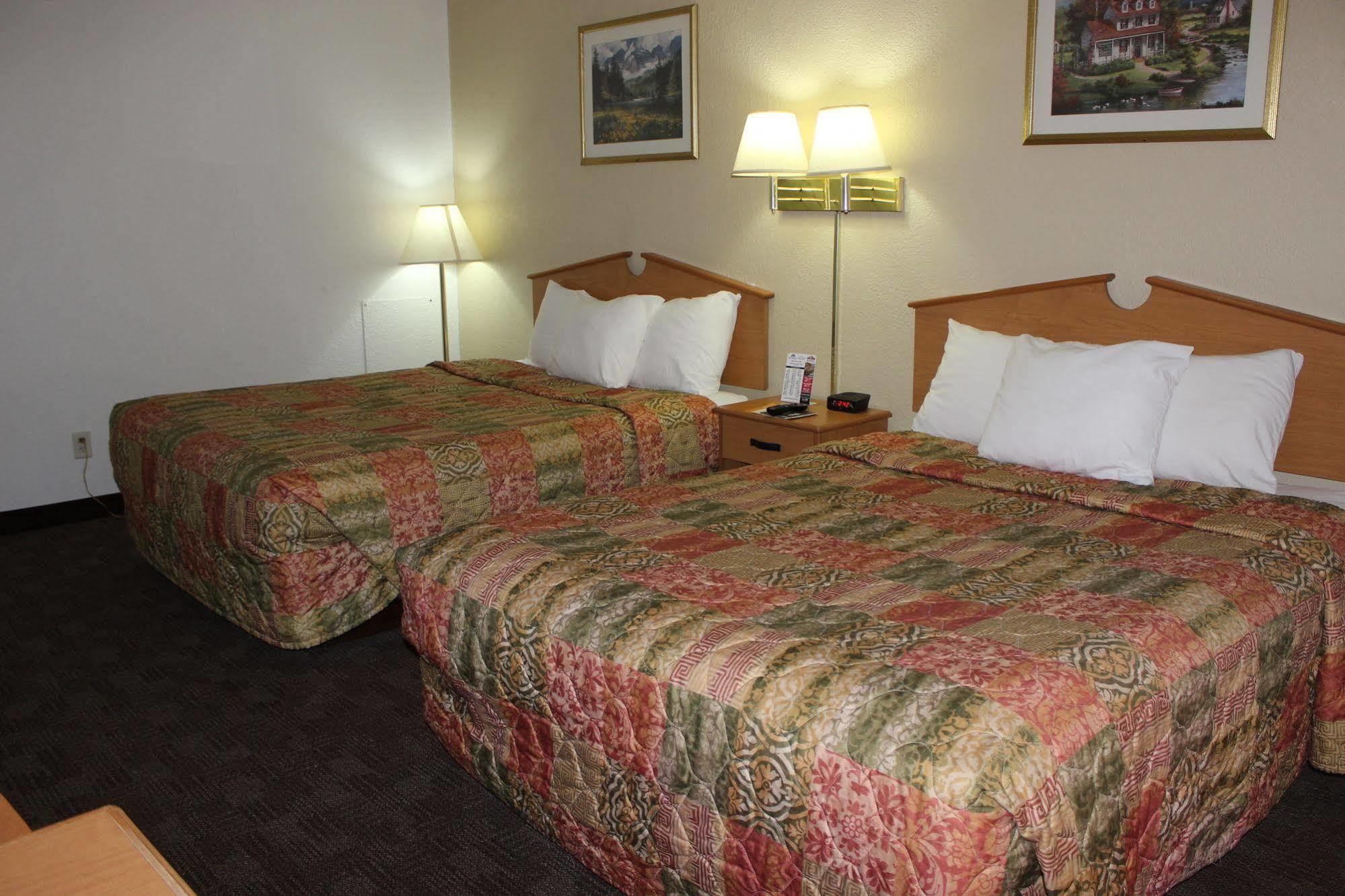 Americas Best Value Inn Grand Forks Eksteriør billede