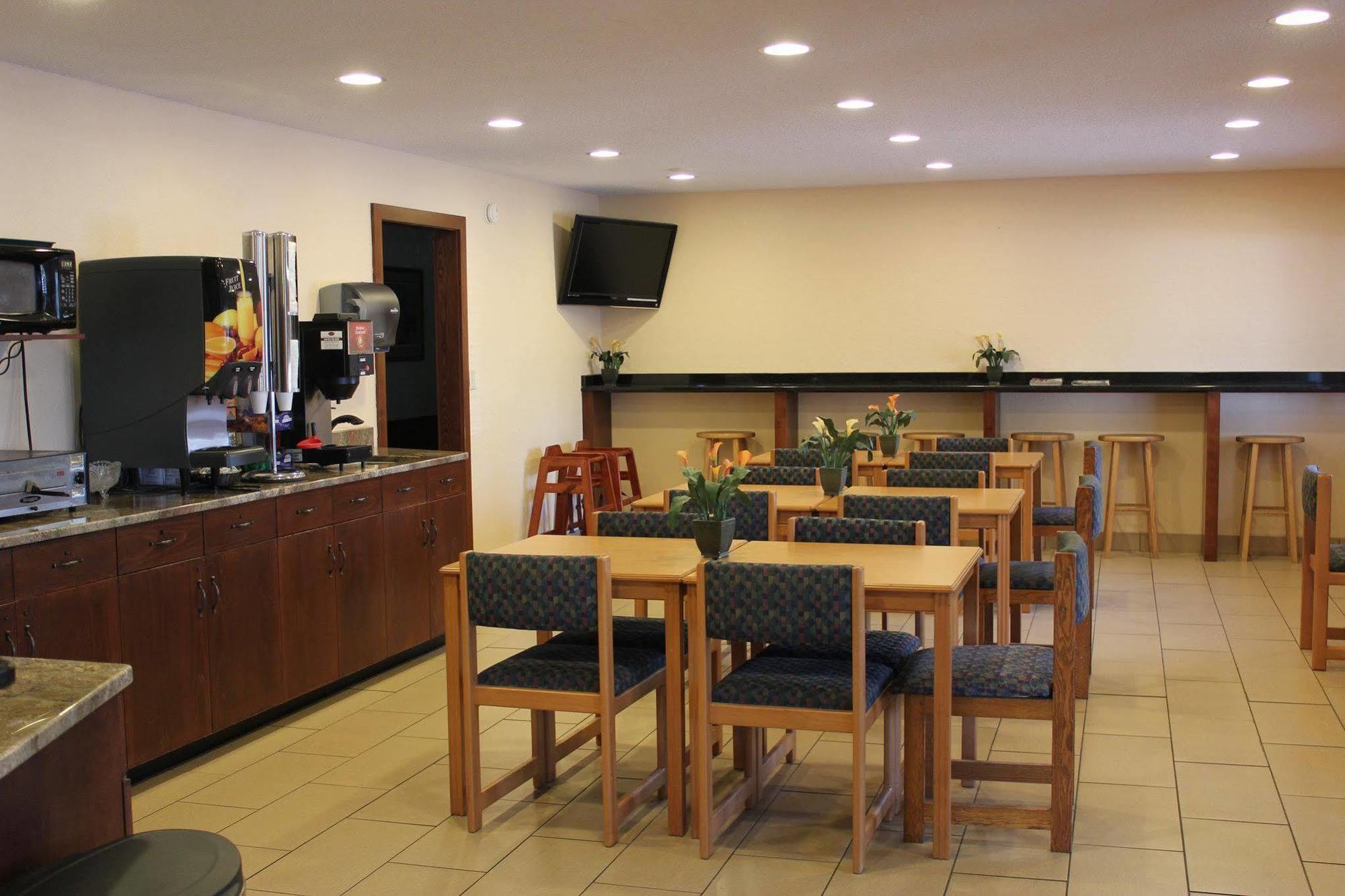 Americas Best Value Inn Grand Forks Eksteriør billede